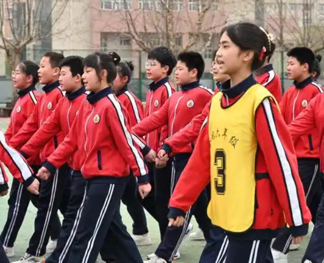 经过校园园区双场景育人培养新式学徒和现场工程师 经过校园园区双场景育人培养新式学徒和现场工程师