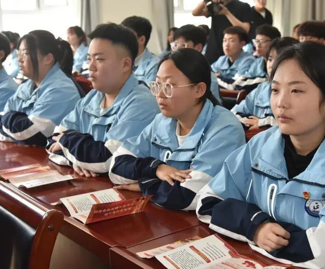 贯穿选用中职三年学习衔接本科阶段培育的贯穿式育人形式发动试点 贯穿选用中职三年学习衔接本科阶段培育的贯穿式育人形式发动试点